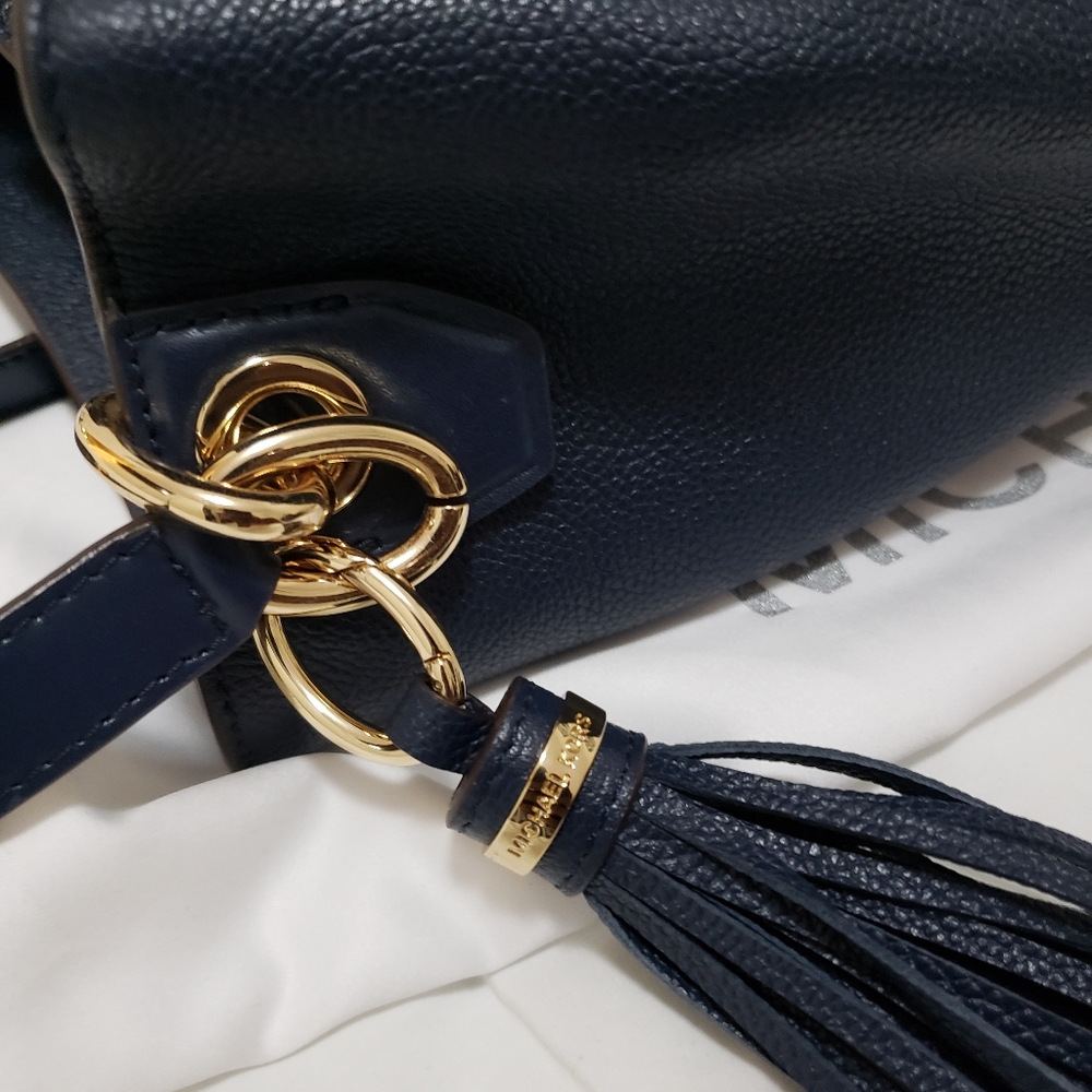 Michael Kors Nicole Lg Navy Bucket Crossbody Bag - Picture 6 of 8